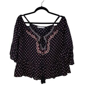 inLUV Women Medium Black Embroidered Cold‎ Shoulder Peplum Top Boho Geometric